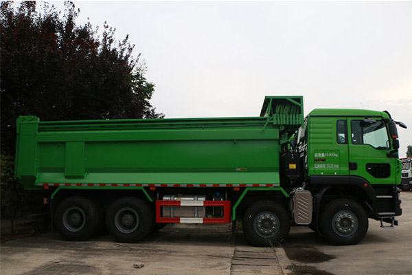  Euro 5 HOWO-7 Dump truck 371HP 8X4 2