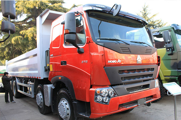 Euro 5 HOWO Dump Truck 375HP丨8x4丨40000KM 2