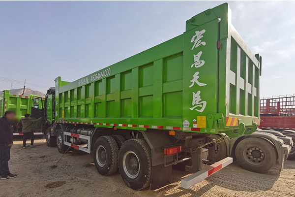 Euro 5 HOWO Dump Truck 500HP丨8x4丨45000KM 4