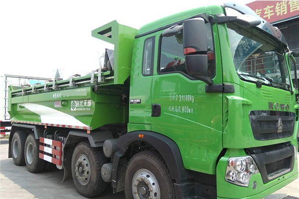Euro 4 HOWO Dump Truck 340HP丨8x4丨30000KM