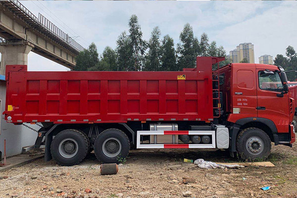 Euro 3 HOWO Dump Truck 540HP丨6x4丨50000KM 2