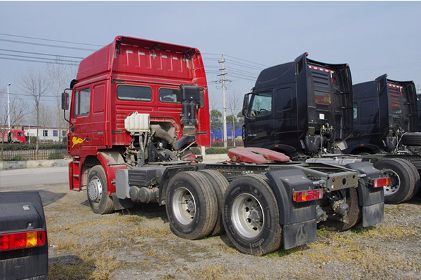 Euro 3 HOWO Used Tractor Truck 375 HP | 39000KM 2