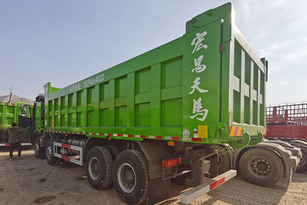 Euro 3 HOWO Dump Truck 500HP丨8x4丨50000KM 3