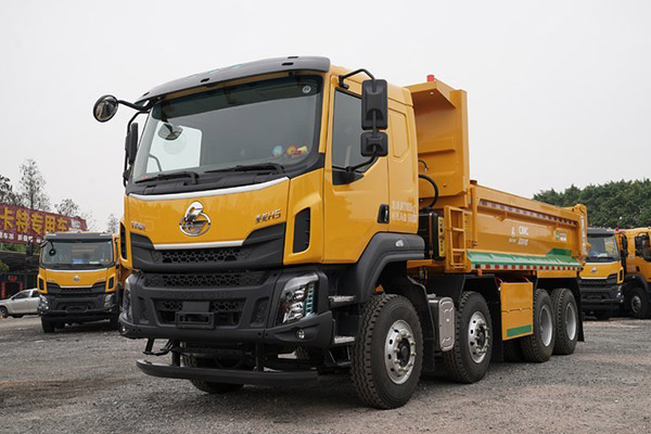 Euro 4 HOWO Dump Truck 330HP丨8x4丨40000KM