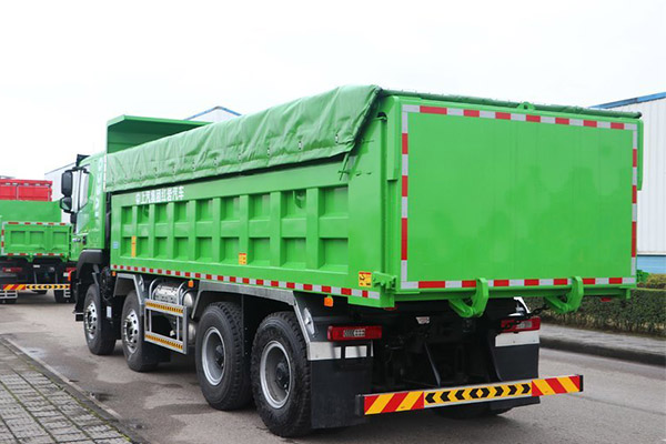 Euro 5 SAIC Dump Truck 460HP丨8x4丨36000KM 2