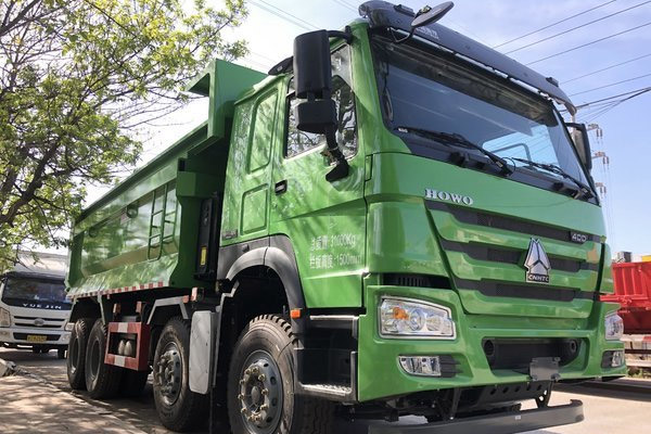 Euro 5 HOWO Dump Truck 400HP丨8x4丨30000KM
