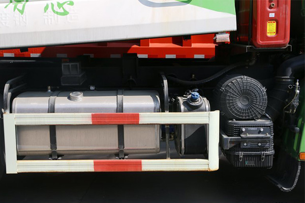 Euro 5 SHACMAN X3 Dump Truck 385HP丨6x4丨30000KM 4