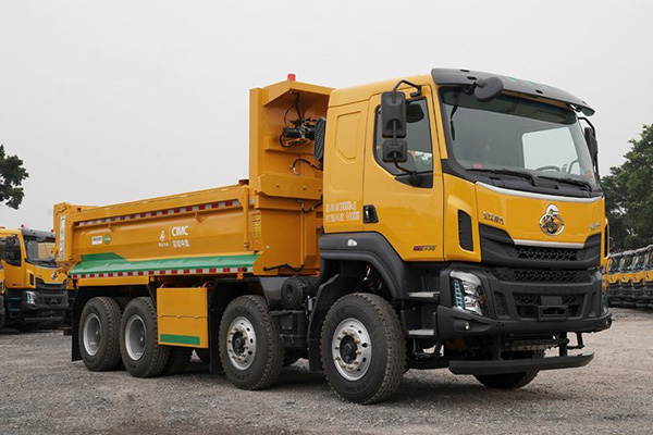 Euro 5 DFAC Dump Truck 330HP丨8x4丨35000KM 1
