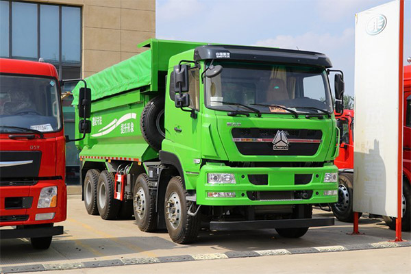 Euro 4 SINOTRUK Used Dump Truck 400HP丨8x4丨51000KM 1