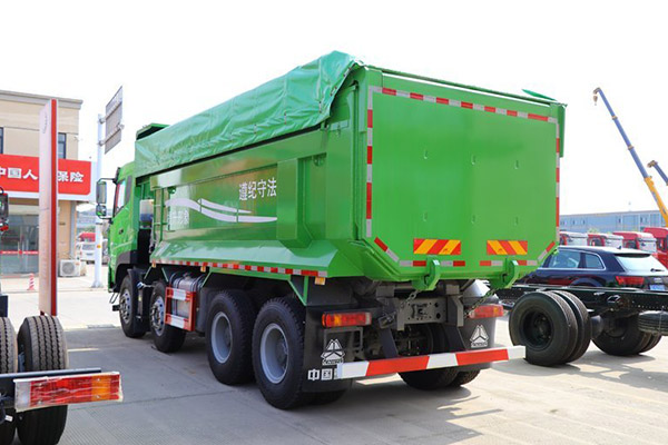 Euro 4 SINOTRUK Used Dump Truck 400HP丨8x4丨51000KM 2