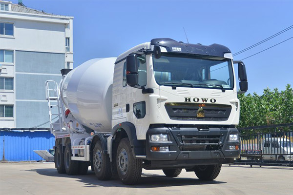 7.5m3 HOWO 340HP 8x4 Used Concrete Mixer Truck