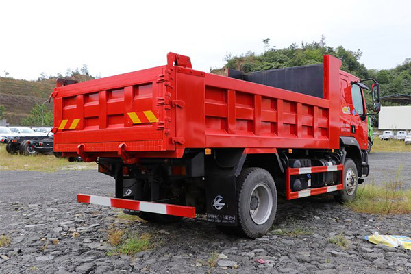 Euro 5 DFAC 4X2 160HP used dump truck 3