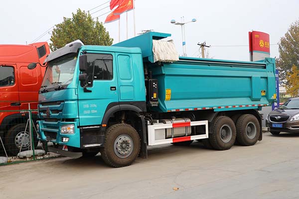 Sinotruk HOWO-7 380HP 6X4 Dump Truck 3