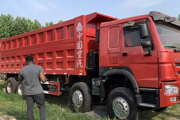 Sinotruck Howo Used 371HP 8*4 Dump Truck 2