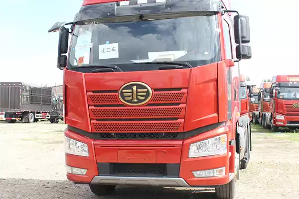 China FAW Low Price jiefang 6*4 Trailer Tractor Truck Head 2
