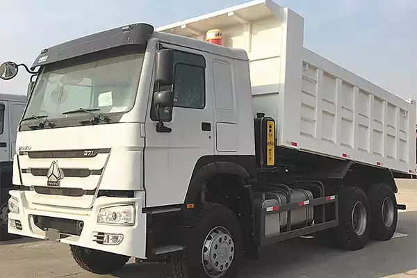 Sinotruk HOWO 6*4 371HP 10 Wheels New Dump Truck 