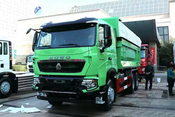 2022Brand New Sinotruck HOWO 371HP 6x4 Dump Truck 