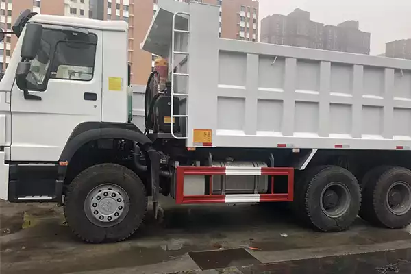 Sinotruk 2022 Model New Finished Howo 6x4 Dump Truck 4