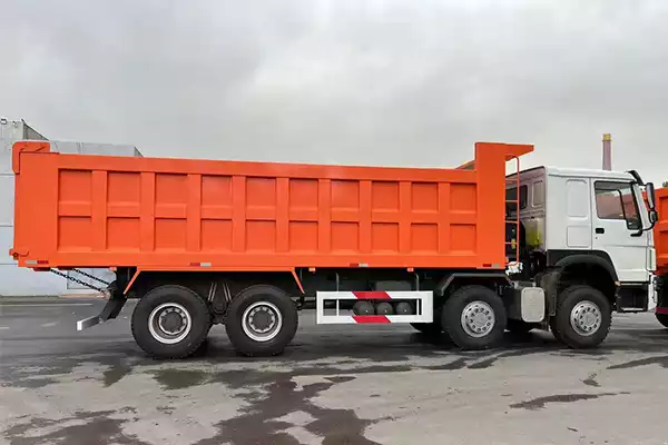 Sinotruck Howo 400Hp 8x4 50 Ton Used Tipper Dump Trucks For Sale  4