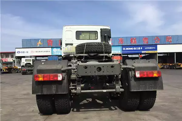 Sino Howo 420hp Tractor Truck 6x4 Trailer Head Truck For Sale 4