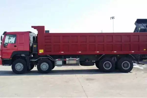 SINOTRUK HOWO 371HP 400HP 8X4 Dump Truck Tipper Truck 3