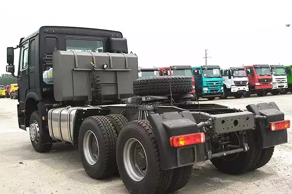Sinotruk Howo 6x4 420 HP Used Trailer Tractor Truck Head Trucks For Sale 4
